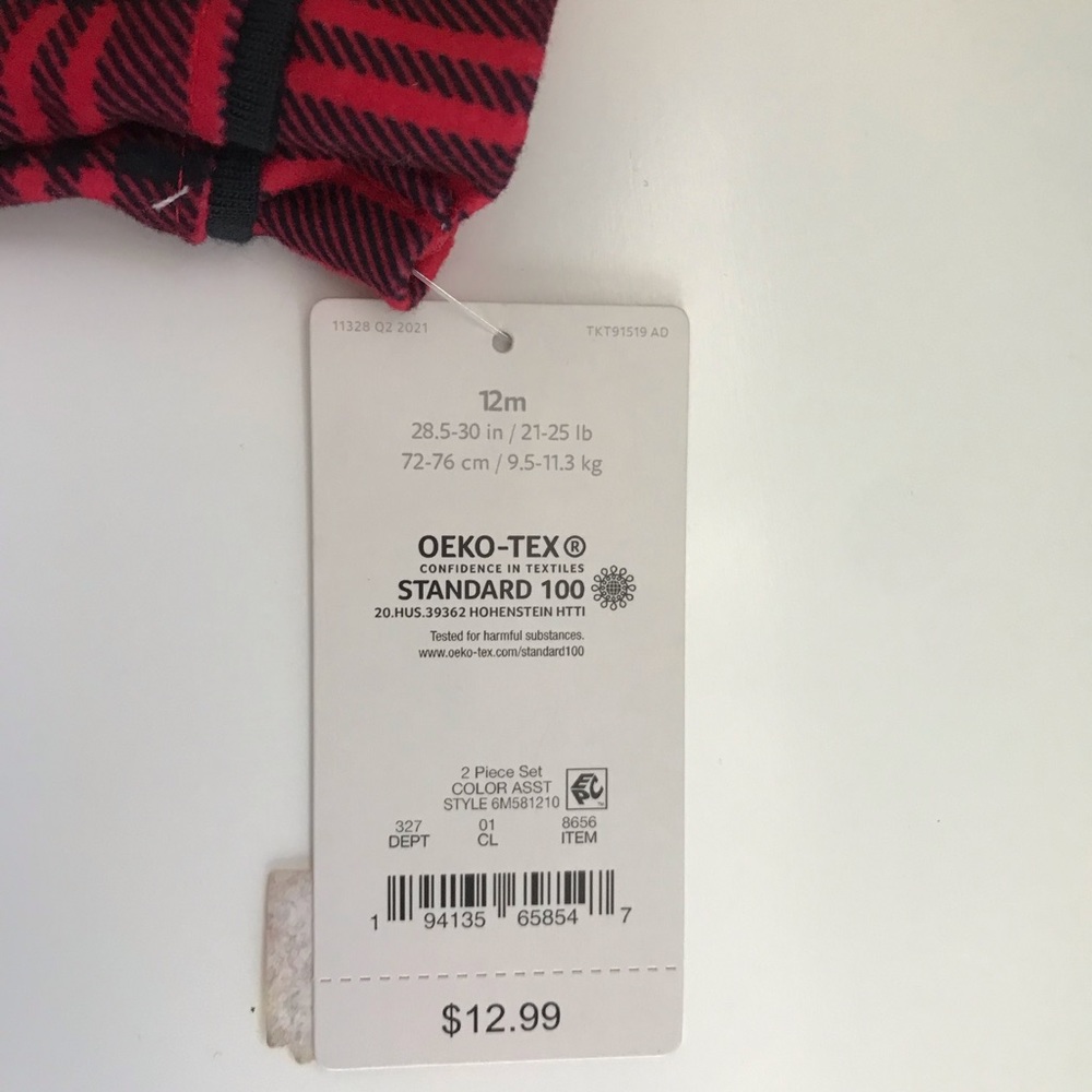 Carter’s Baby Christmas Long-sleeves Pajama Set, Red/Black, size 12M - Picture 3 of 3